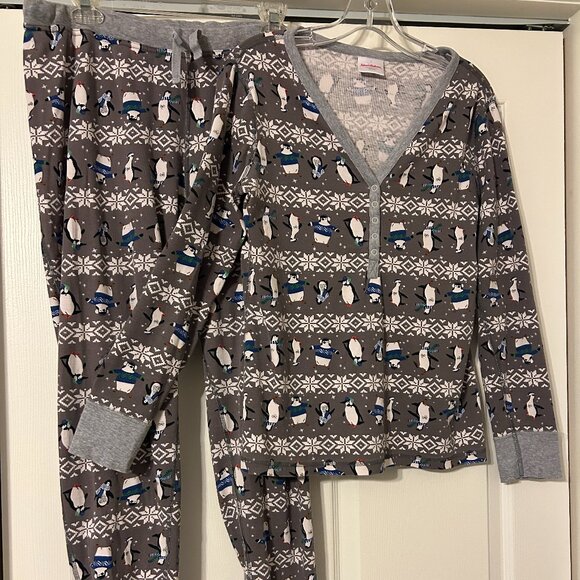 Womens HANNA ANDERSSON Sz L Gray Penguin Christmas Pajama Set - Picture 2 of 9
